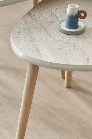 3 tables basses - 80 x 52 x 50, 60 x 45 x 45 et 50 x 38 x 40 cm