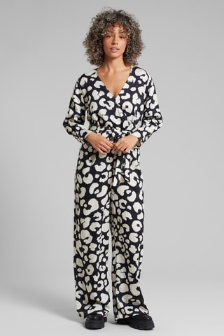 Macacão relaxed - Preto