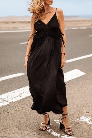 Robe Rizlene Plain - Noir