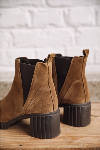 Bottines Chelsea en croûte de cuir nubuck Nielsa Suede - Marron