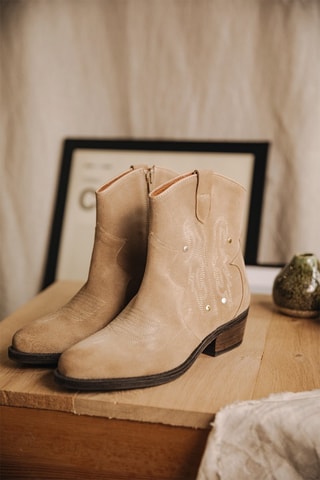 Bottines en nubuck Laurene Suede Studs - Beige