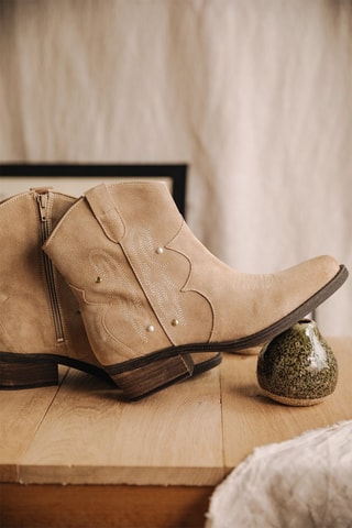 Bottines en nubuck Laurene Suede Studs - Beige