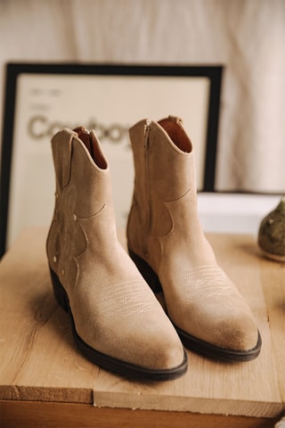 Bottines en nubuck Laurene Suede Studs - Beige