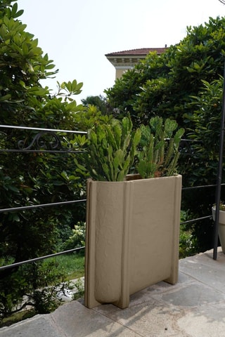 Pot de fleurs Cassero - 72,5 cm - Taupe - Patricia Urquiola