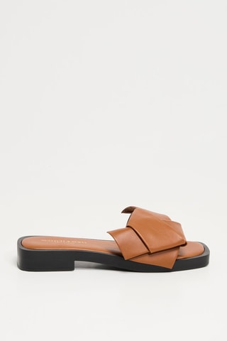 Mules em couro - Castanho