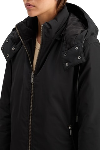 Parca com capuz - Preto