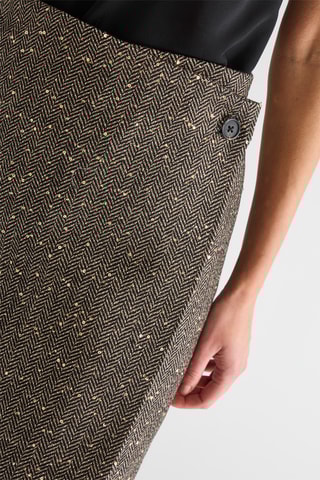 Saia traçada - Castanho