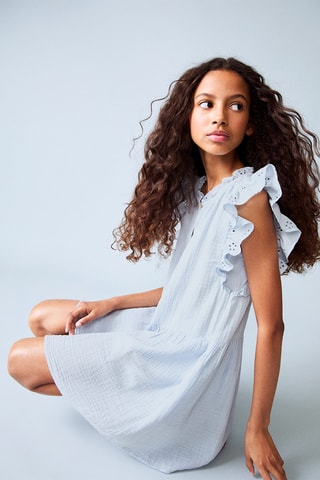 Robe brodée à volants - Bleu clair