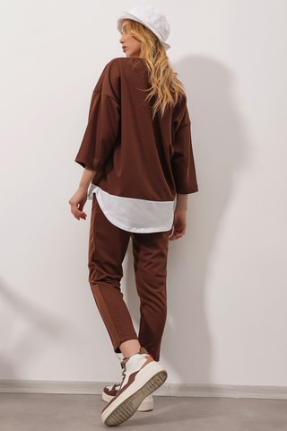 T-shirt et pantalon - Marron
