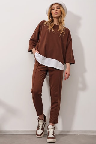 T-shirt et pantalon - Marron