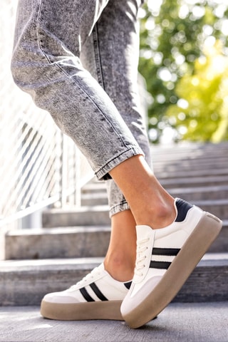 Sneakers plateformes - Beige, blanc et noir