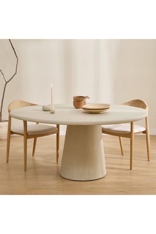 Mesa - 135 x 76 x 118 cm