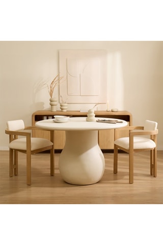 Mesa - 135 x 75 x 135 cm