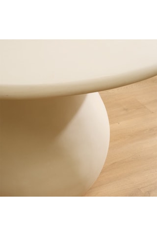 Mesa - 135 x 75 x 135 cm