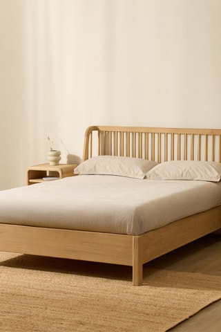 Cama em madeira de sungkai - Área de deitar 150 x 200 cm