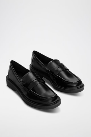 Gelakte mocassins - Zwart