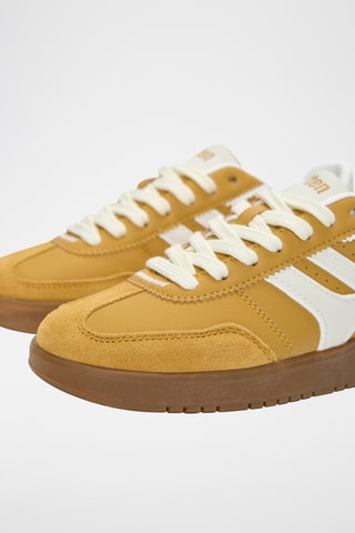 Sneakers - Mosterdgeel