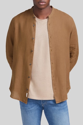 Camisa regular em linho - Castanho-claro