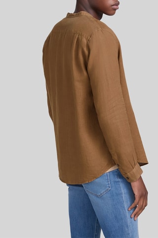 Camisa regular em linho - Castanho-claro