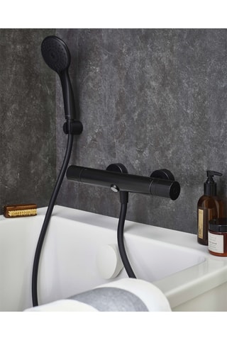 Mitigeur bain-douche thermostatique mural avec bec Oscar