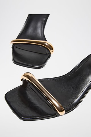 Sandales à talons - Noir et doré