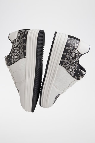 Baskets  Blanc et noir