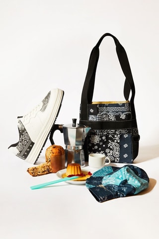 Baskets  Blanc et noir