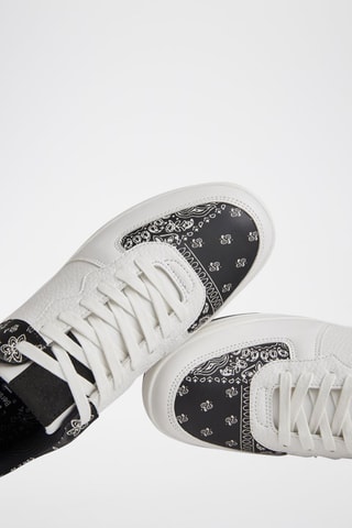 Baskets  Blanc et noir