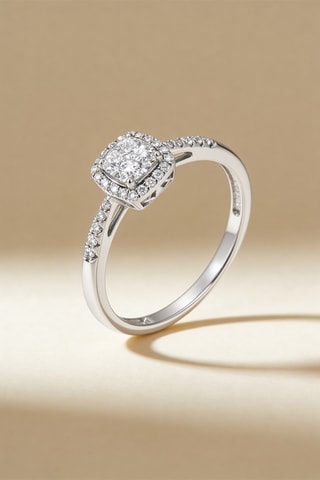 Anillo - Oro blanco y diamantes