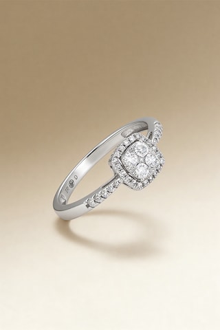 Anillo - Oro blanco y diamantes