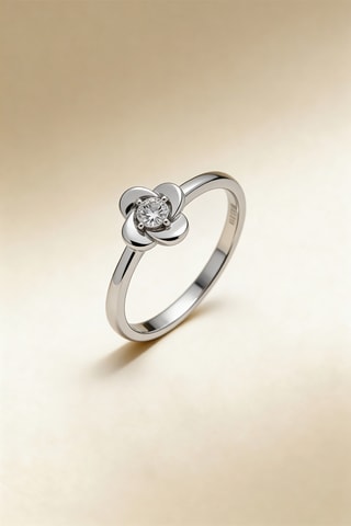 Anillo Florecita - Oro blanco y diamantes