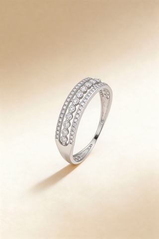 Anillo - Oro blanco y diamantes