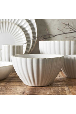 6 Aardewerk Kommen- 14,5 cm