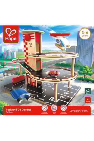 Garagem e posto de serviço em madeira de schima - Dos 3 aos 6 anos