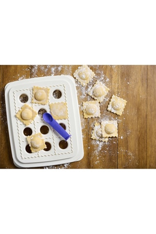 Grille à raviolis et cuillère doseuse - 2 pièces