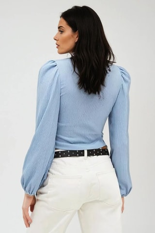 Crop top cruzado - Azul claro - Monki