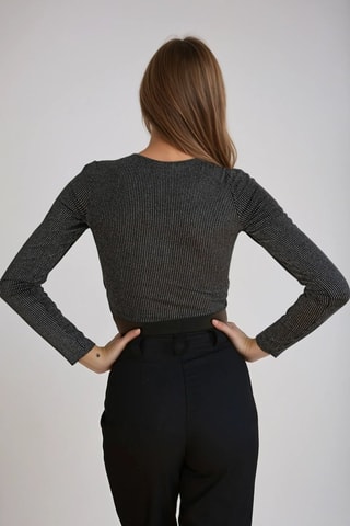 Crop top - Gris y negro - Monki