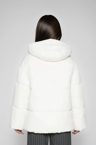 Anorak con capucha - Blanco - Monki