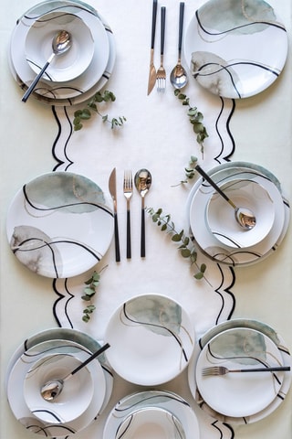 Service en porcelaine - 24 pièces