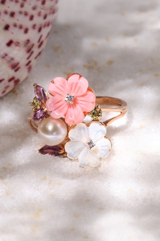 Bague Primavera - 
Or rose, améthystes, péridots, rhodonite, topazes et perle de culture