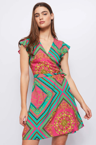 Vestido traçado 
Rosa e verde