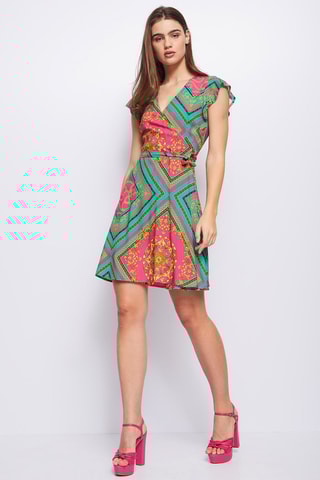 Vestido traçado 
Rosa e verde