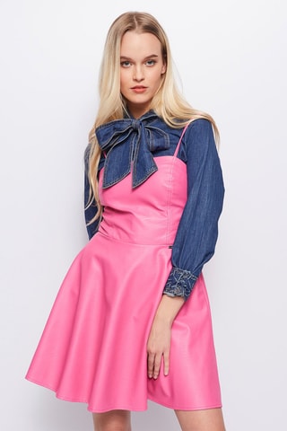 Vestido estilo patinadora 
Rosa