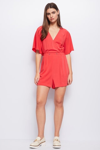 Macacão curto 
Vermelho