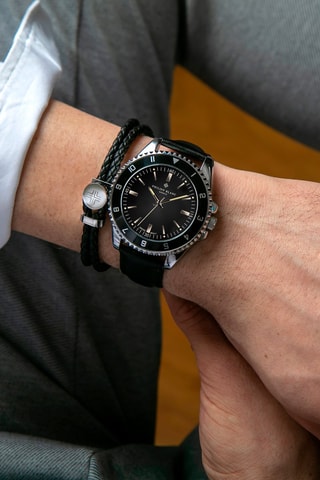 Leren Quartz Horloge Zwart en Zilverkleurig