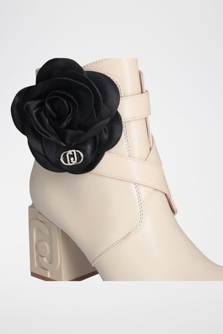 Bottines en cuir de taureau Sara - Blanc, noir et doré