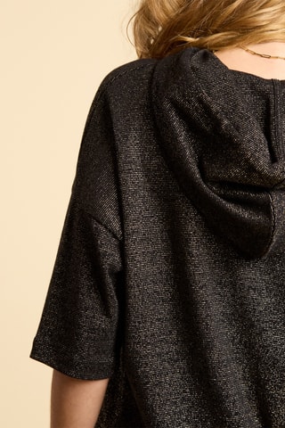 T-shirt con cappuccio - Nero