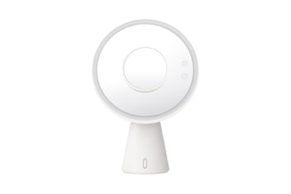 Miroir grossissant LED connecté