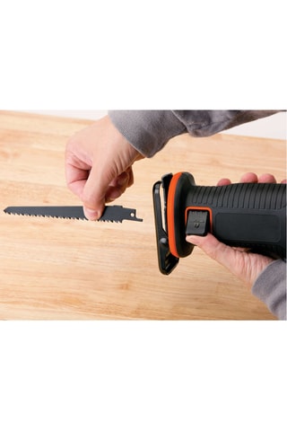 Scie sabre sans fil - 18 V