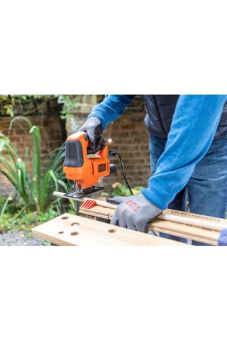 Scie sauteuse filaire - 400 W